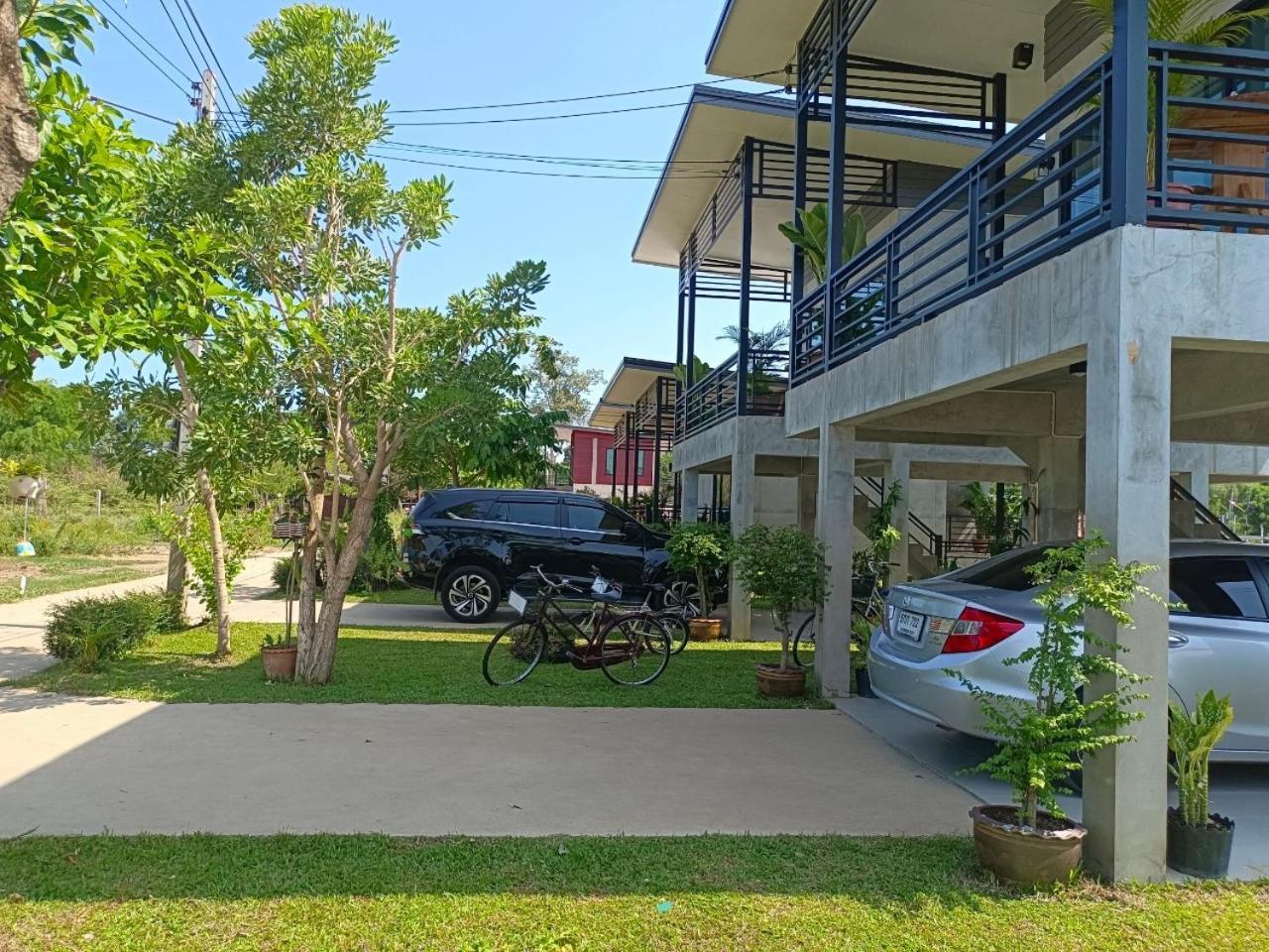 บ้านแม่อุทัยธานี Baanmae Uthaithani Ngoại thất bức ảnh